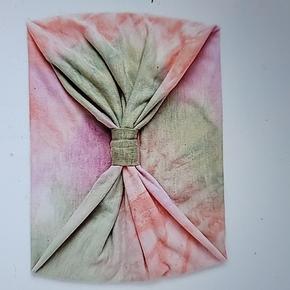 3 Wide Stretch Stay in Place Headbands - Picture 4 of 5